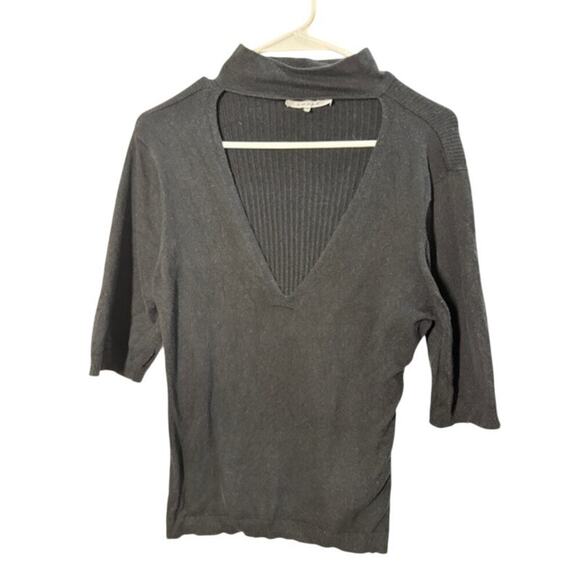 Black Top with V-Neck and Collar by Frame Size L - Picture 1 of 5